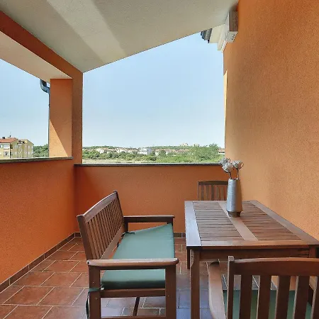 Modern In With Private Swimming Pool Villa Pula